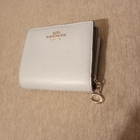 Coach BABY BLUE Leather Wallet - Picture 7 of 7